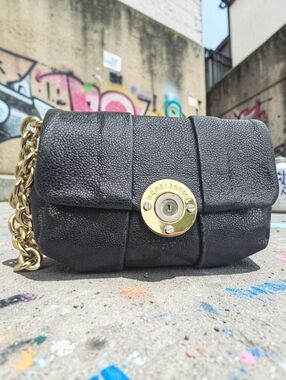 Henri Bendel Millner Caviar Leather Wristlet Clutch